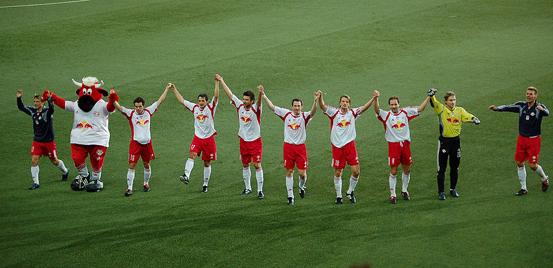 File:Red Bull Salzburg 23-10-2005.jpg