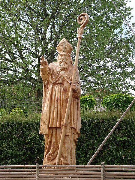 Файл:Saint Avit sculpture.JPG