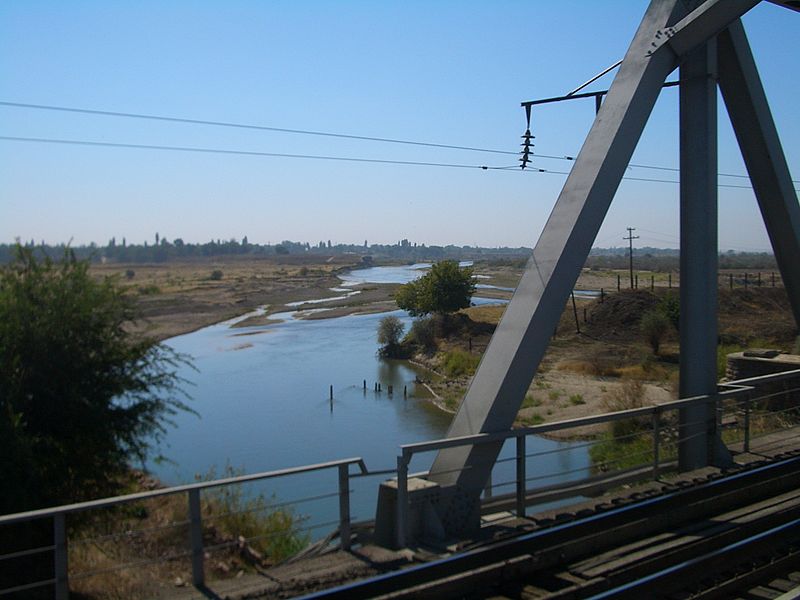 Файл:E7840-Shu-city-river-crossing.jpg