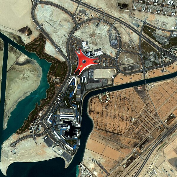 Файл:Ferrari World.jpg