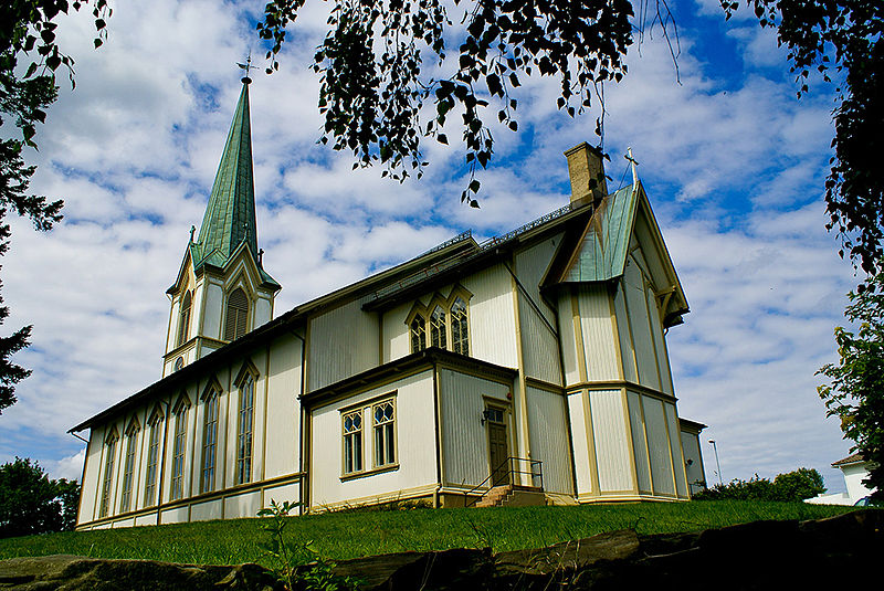 File:Lillesand kirke.jpg