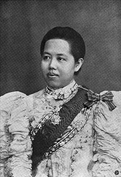 File:Queen Saovabha Phongsri.jpg