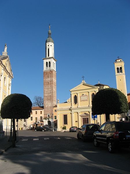 File:Thiene campanile.jpg