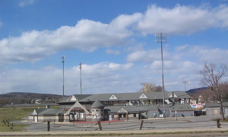 File:Bowman Field.JPG