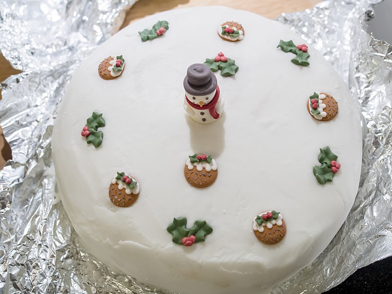 File:Christmas cake (11160797714).jpg