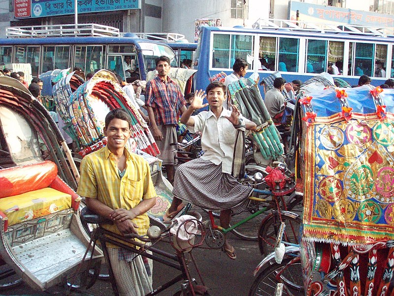 File:Rickshaws everywhere.jpg