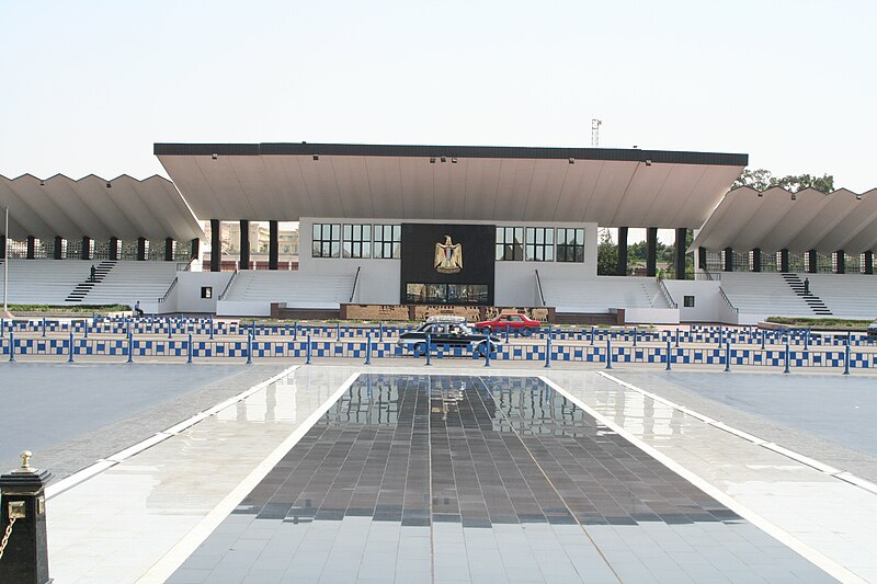 File:Sadat tomb 02.JPG