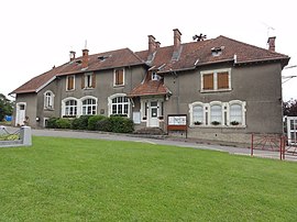 The town hall in Emberménil