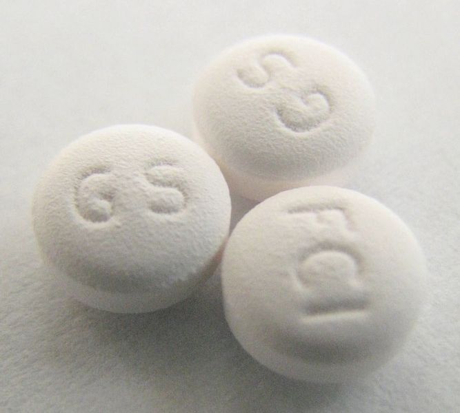 Файл:Paroxetine pill (cropped).jpg