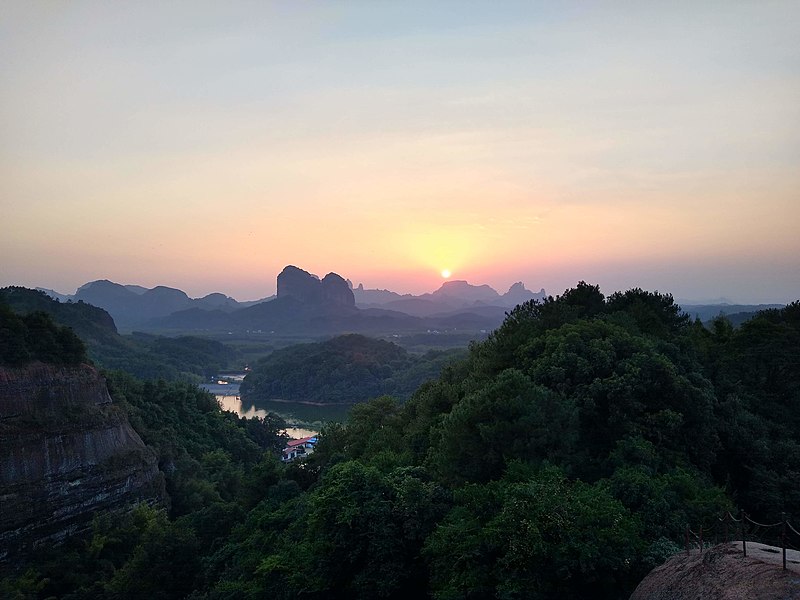 File:Sunset from Xuanjitai 3.jpg