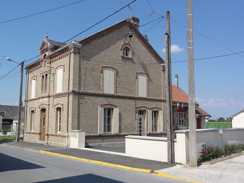 File:Aire (Ardennes) Mairie.JPG