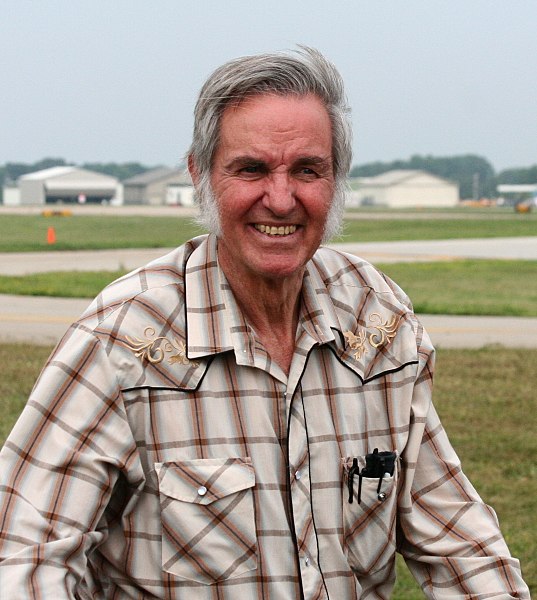 File:Burt Rutan - Cropped.JPG