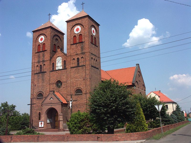 File:Czuchow kirche.JPG