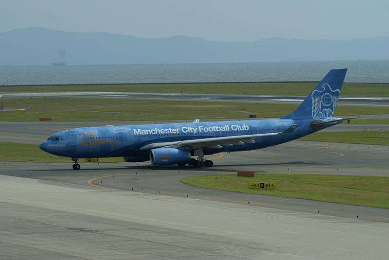 File:EY A330-200 A6-EYE.jpg