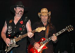 Hughie Thomasson and Chris Anderson performing in August 2006