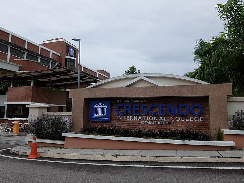 File:Crescendo International College.jpg