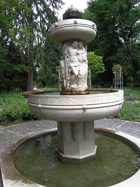 File:Durlach NibelungenBrunnen.jpg