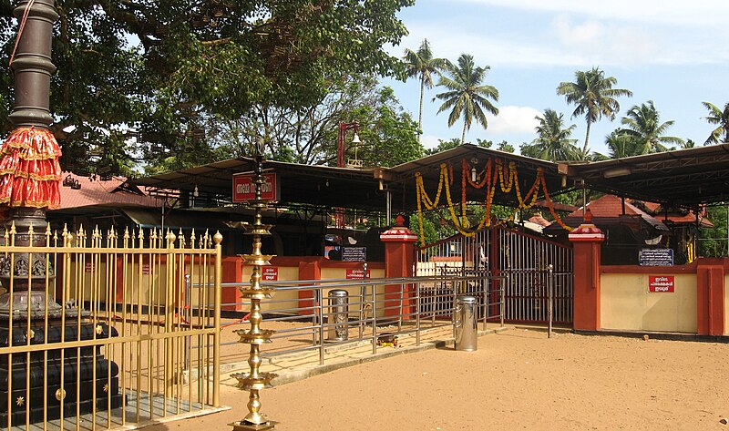 File:Koonambaikulam temple.jpg