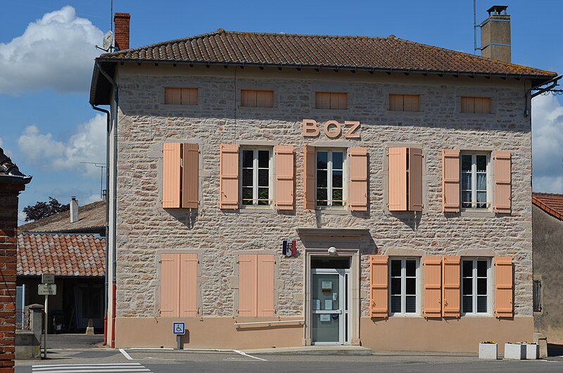 File:Mairie de Boz.JPG