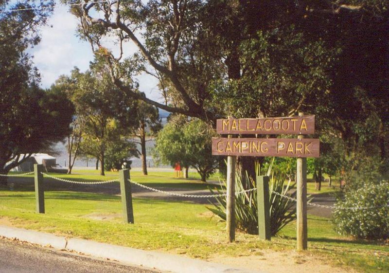 File:Mallacoota 2.JPG