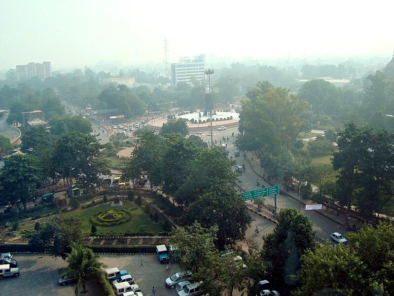 Файл:Parivartan Chowk Lucknow.jpg