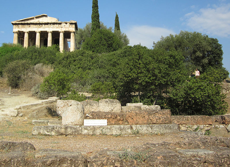 Archivo:Temple of Apollo Patroos.jpg