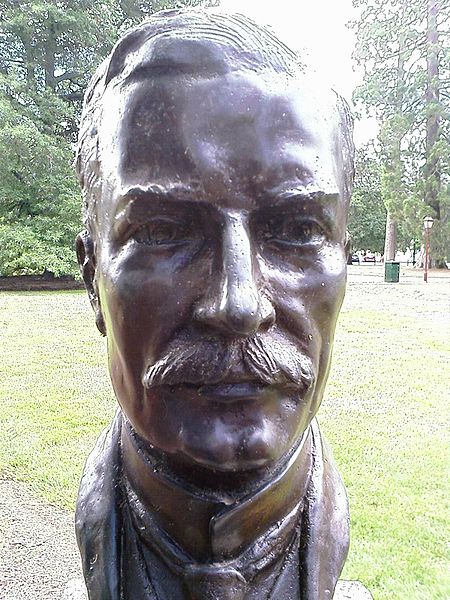 File:Andrew Fisher bust.jpg