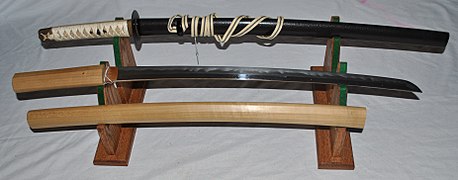 Antique Japanese katana with koshirae and shirasaya, attributed to Sukenao, 1600s.