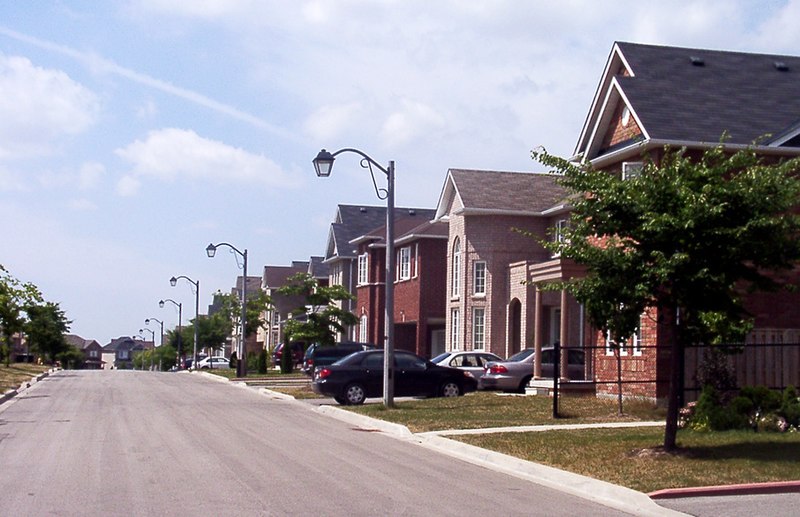 File:Berczy village markham homes.jpg