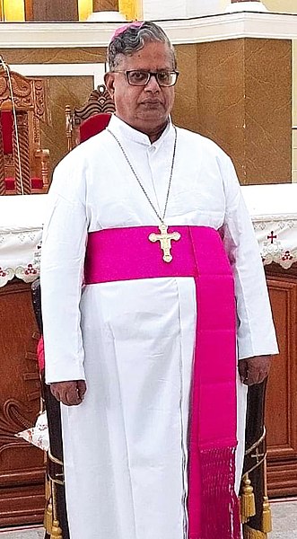 File:Bishop Savarimuthu Arokiaraj.jpg