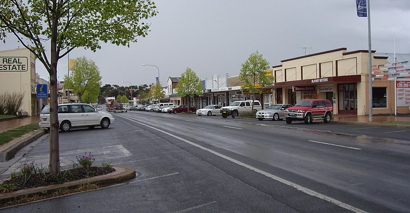 File:BlayneyStreetscape.jpg