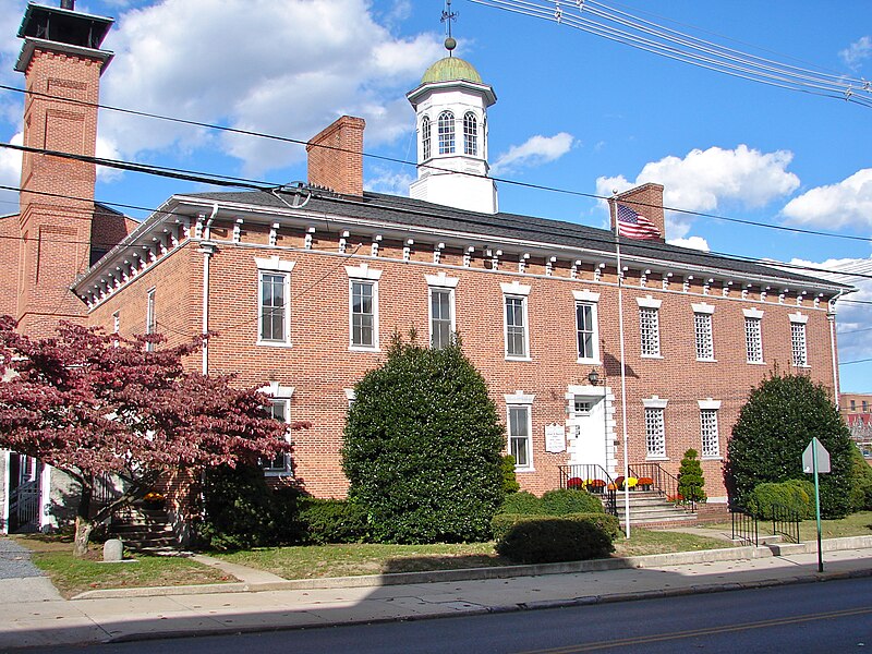 File:Old Jail Cburg.JPG