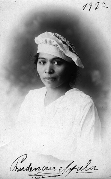 File:Prudencia Ayala, 1920.jpg