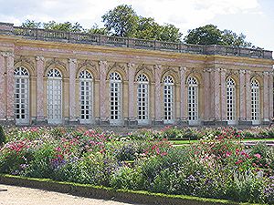 The Grand Trianon by Jules Hardouin-Mansart (1680–1687)