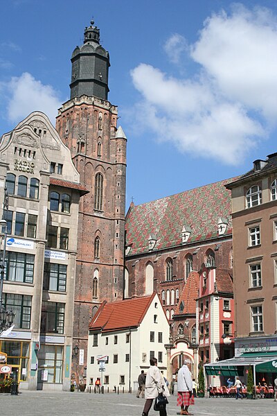 File:Wroclaw-marketsquare-elizabethschurch-012.jpg