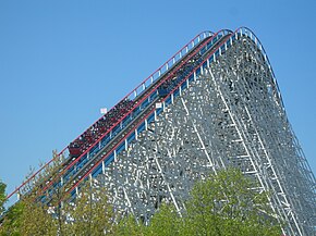 A train ascending American Eagle's lift hill