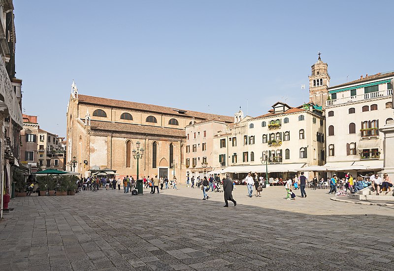 Файл:Campo Santo Stefano (Venice).jpg