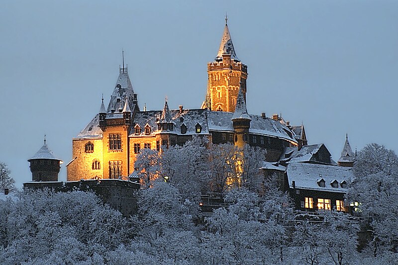 File:WernigerodeCastleWinter.jpg