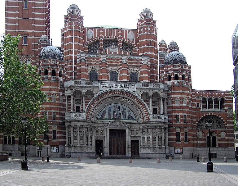 Файл:Westminster.cathedral.frontview.london.arp.jpg