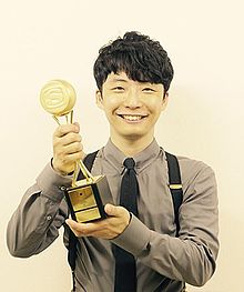 Gen Hoshino at the Space Shower Music Awards (2015).