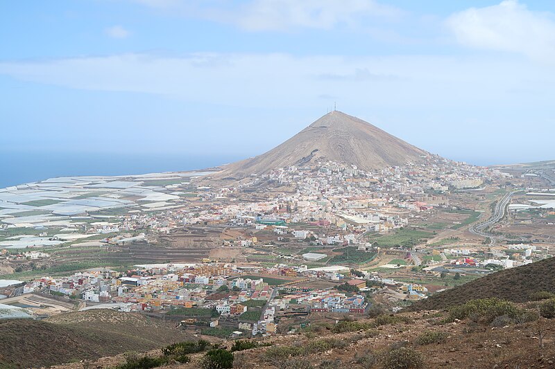 Archivo:Montaña de Ajódar.jpg