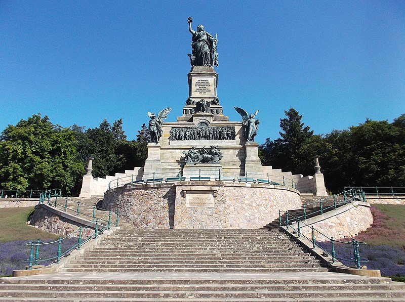 File:Niederwalddenkmal ohne Personen.jpg