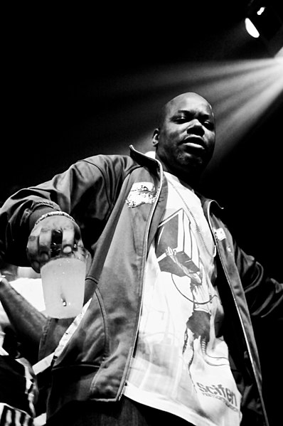 Archivo:Tooshort (300dpi).jpg