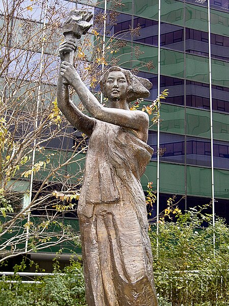 File:Goddess of Democracy replica.jpg