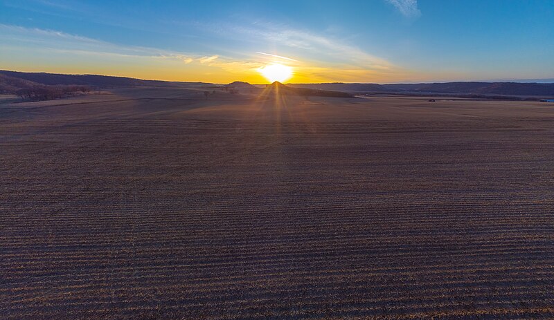 File:Iowa terrain.jpg