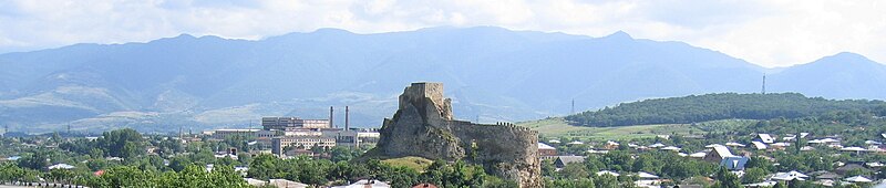 Файл:Mountains seen from Surami.jpg