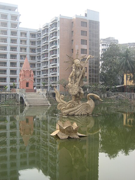 File:Saravati statue Dhaka University.jpg