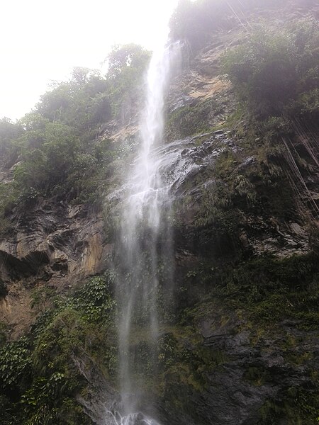 File:TnT Maracas Falls 3.jpg