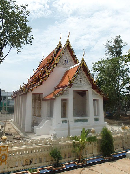 File:วัดชัยพฤกษมาลาราชวรวิหาร เขตตลิ่งชัน กรุงเทพมหานคร (9).jpg