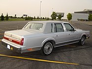 1986 Lincoln Town Car rear view